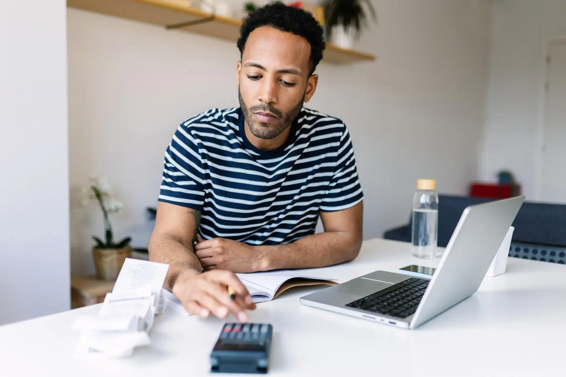 Credit card insights uncover developing financial pressures affecting many Canadians 