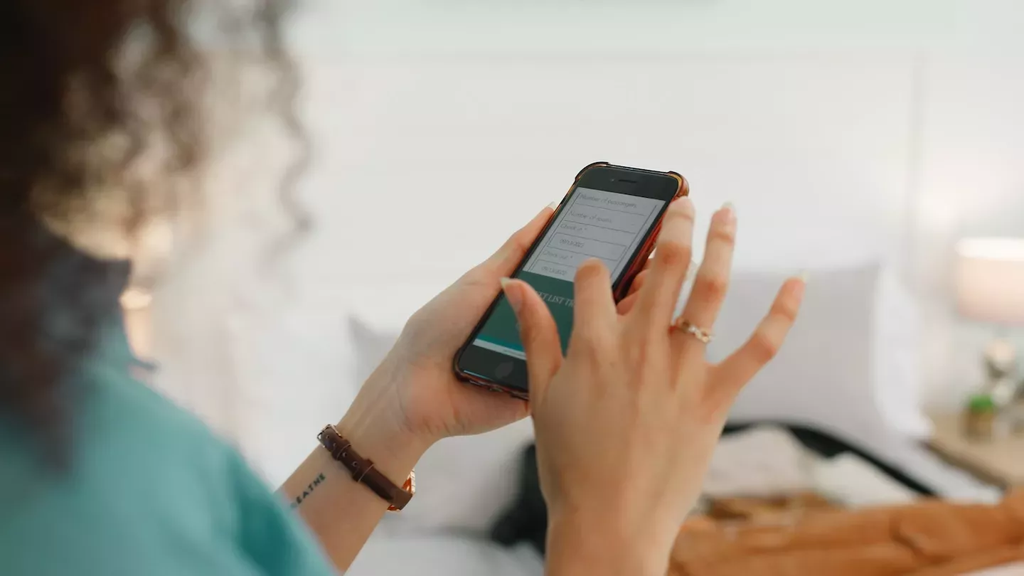 Person mit einem Telefon