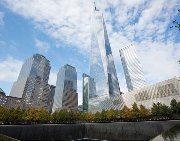 4 Reasons Even Big Banks Are Making a Transition to the Cloud Transition to the Cloud 4 Reasons Even Big Banks Are Making a Transition to the Cloud