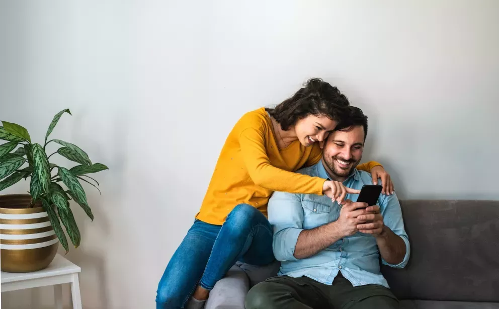 Pareja por teléfono