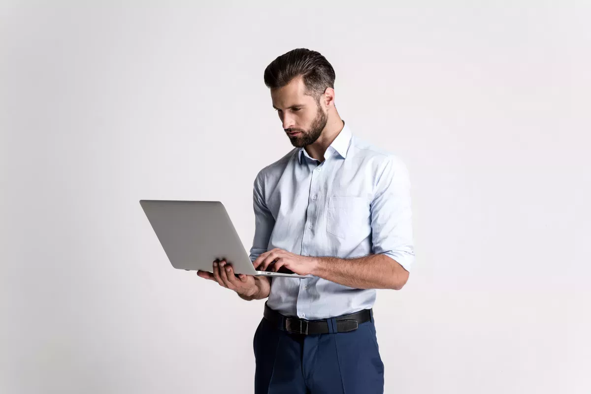 A_88.jpeg business man using laptop