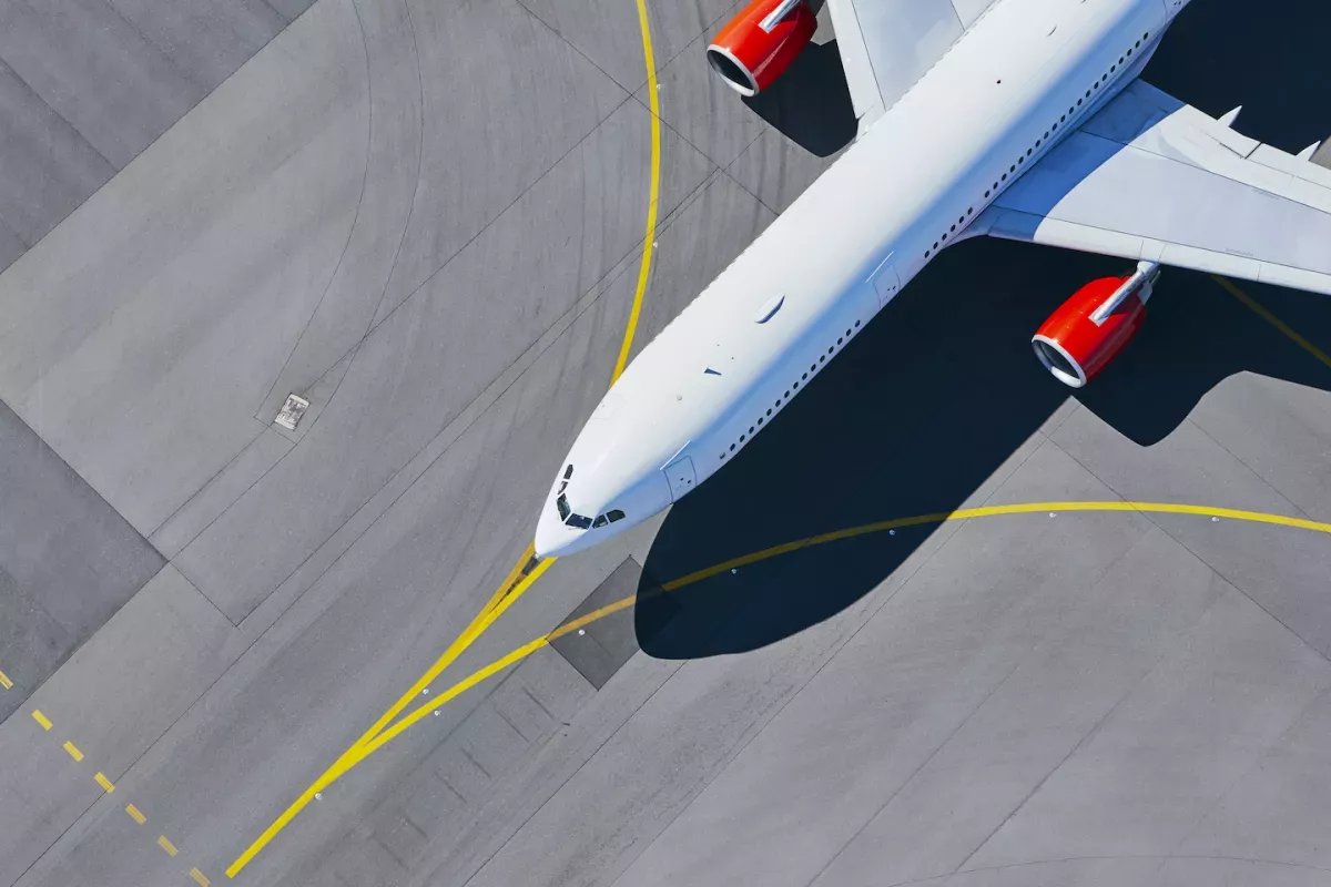GettyImages-1045339232.jpg Airplane getting ready for takeoff