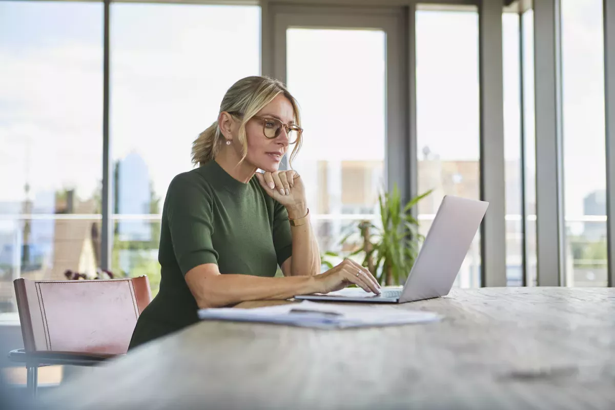 GettyImages-1073807900.jpg Woman working at a computer