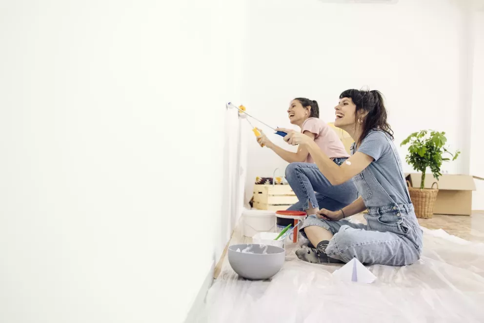 Women painting Women painting