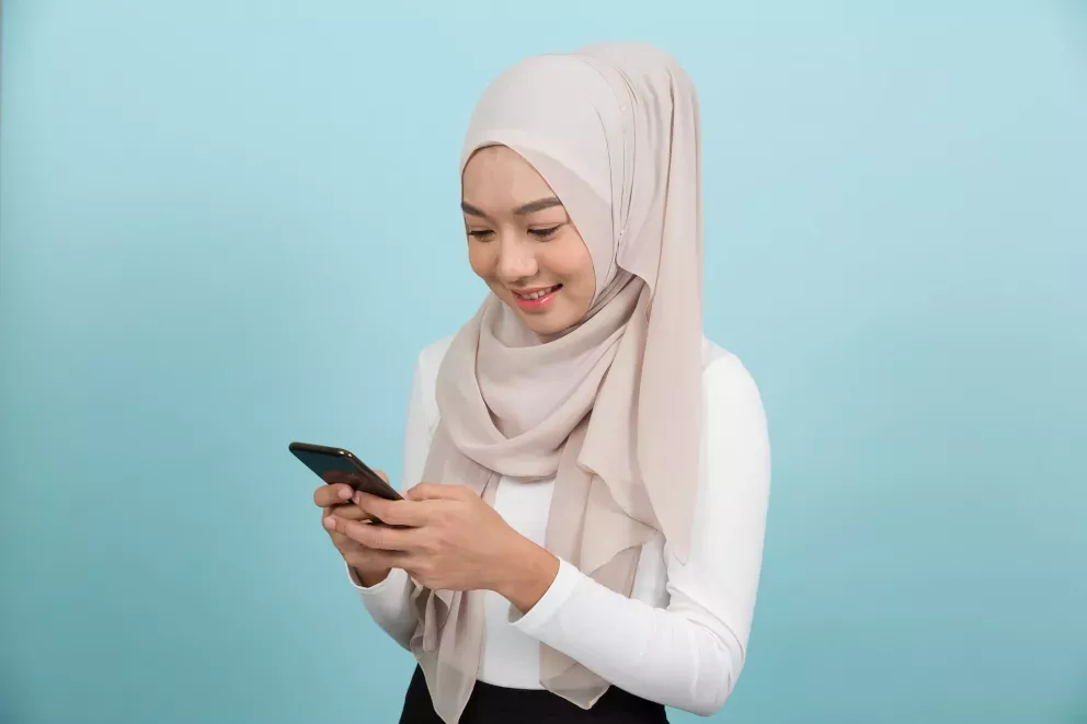 Woman with phone Woman with phone