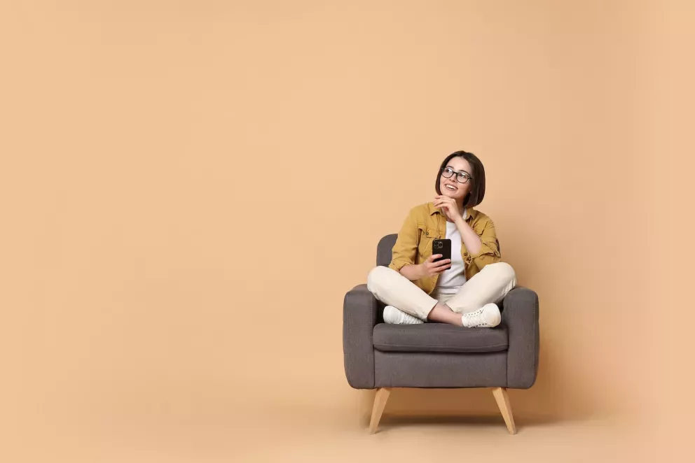 Woman with phone Woman with phone
