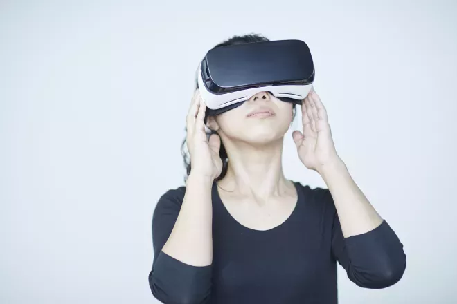 person using virtual reality headset