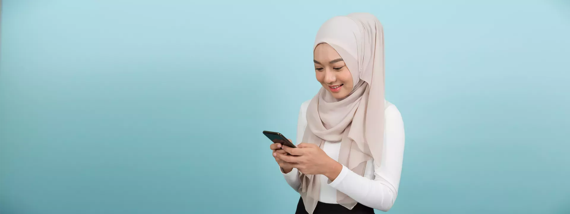 Woman with phone Woman with phone